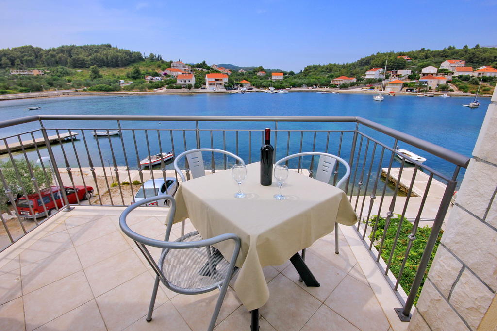 Apartments Villa Julija Лумбарда Экстерьер фото